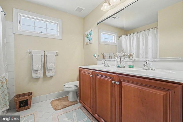 396 AUGUSTA DR, Telford, PA 18969
