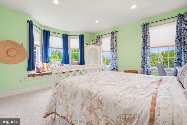 396 AUGUSTA DR, Telford, PA 18969