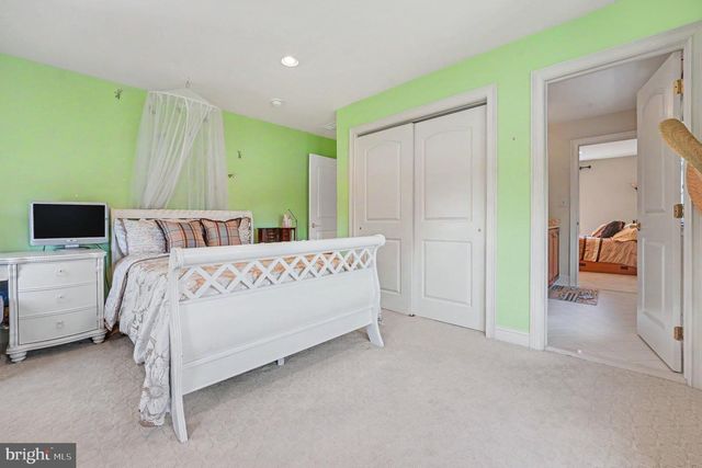 396 AUGUSTA DR, Telford, PA 18969