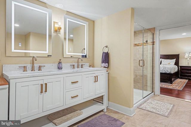 396 AUGUSTA DR, Telford, PA 18969