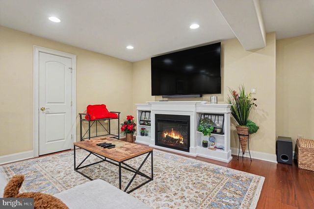 396 AUGUSTA DR, Telford, PA 18969