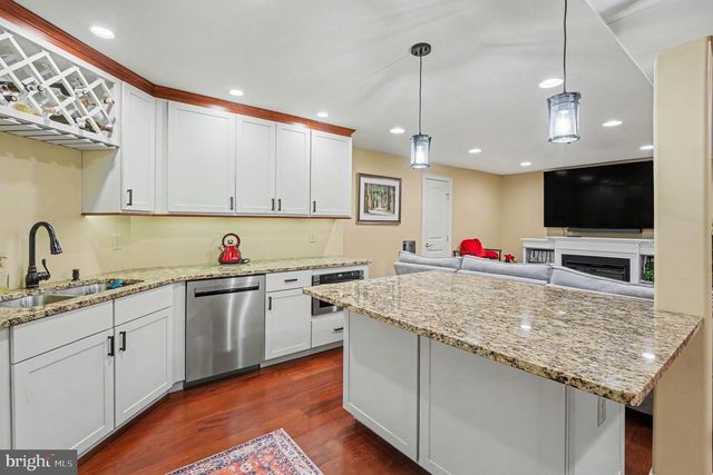 396 AUGUSTA DR, Telford, PA 18969
