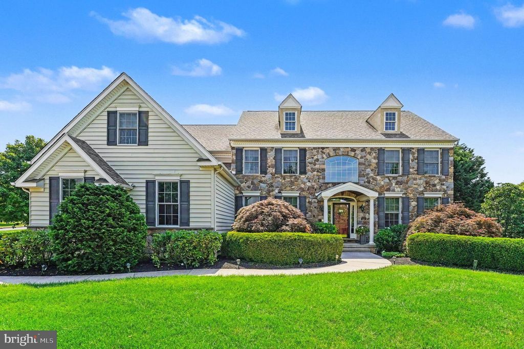 396 AUGUSTA DR, Telford, PA 18969