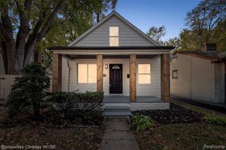 1312 E Granet Avenue, Hazel Park, MI 48030