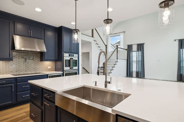 800 Westchester Cir, Hendersonville, TN 37075