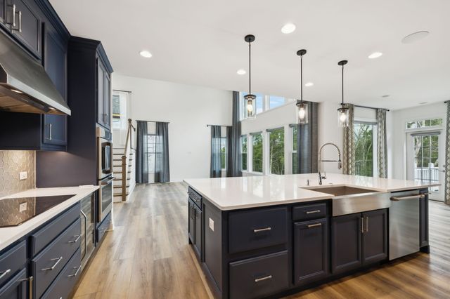 800 Westchester Cir, Hendersonville, TN 37075