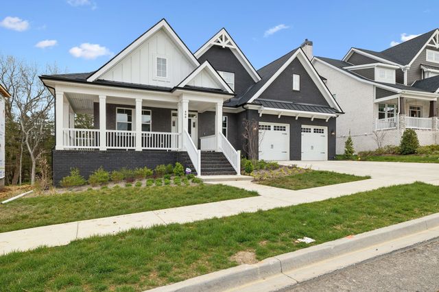 800 Westchester Cir, Hendersonville, TN 37075