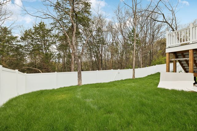 800 Westchester Cir, Hendersonville, TN 37075