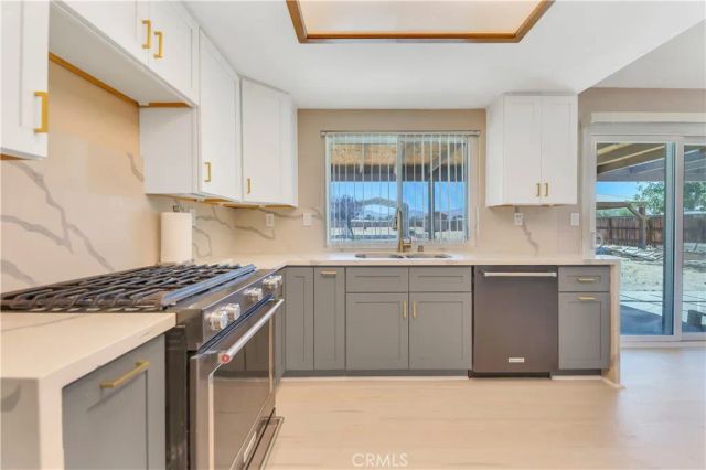 9742 E Avenue R8, Littlerock, CA 93543