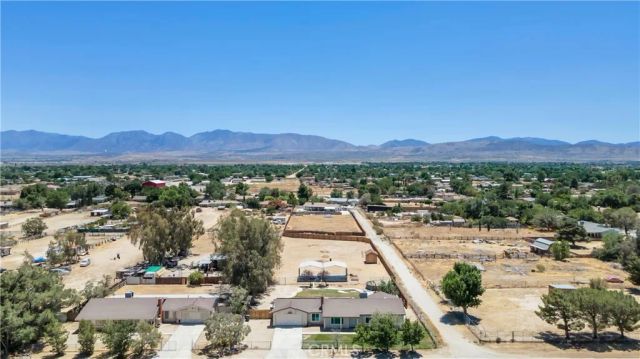 9742 E Avenue R8, Littlerock, CA 93543