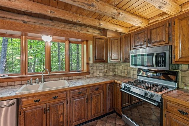 34 Edwards Mill Road, Chester, NH 03036