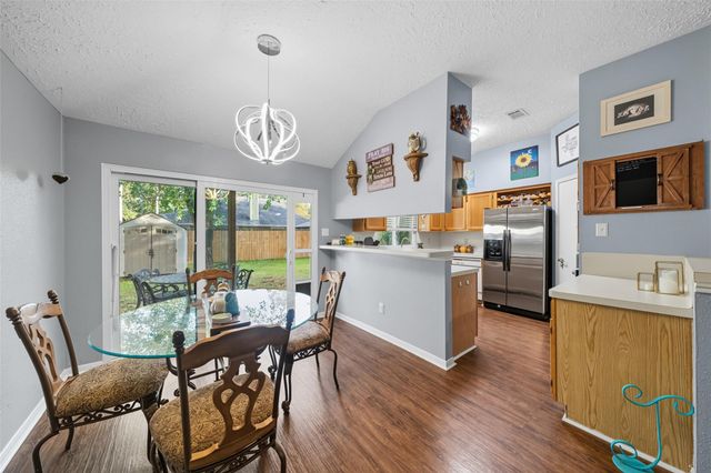 2818 Parkwood Manor Drive, Kingwood, TX 77339