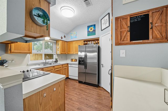 2818 Parkwood Manor Drive, Kingwood, TX 77339