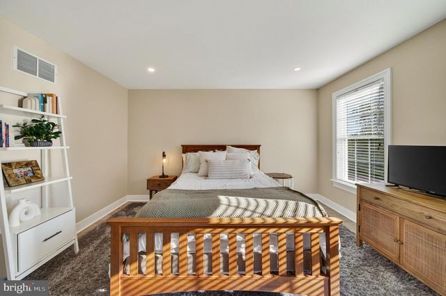 101 TRAMORE CIR, Malvern, PA 19355