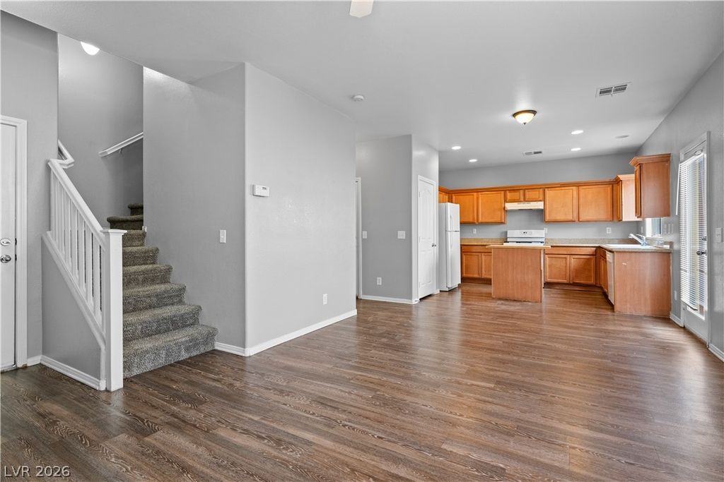 7208 Glen Shire Court, Las Vegas, NV 89149 — photo 5
