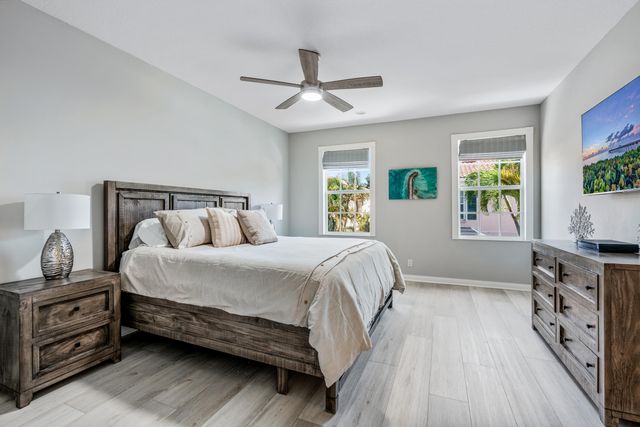 17 Oakleaf Court, Tequesta, FL 33469