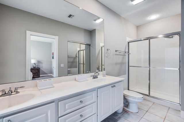 17 Oakleaf Court, Tequesta, FL 33469