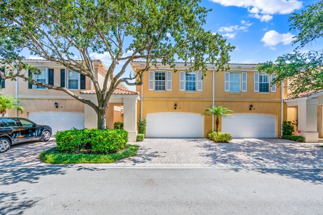 17 Oakleaf Court, Tequesta, FL 33469