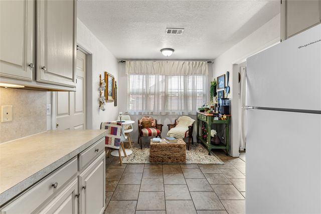 1002 W Washington Street, Sherman, TX 75092