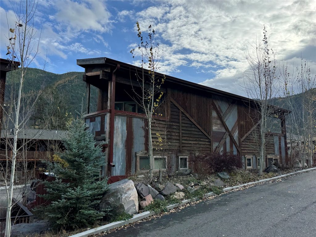275 Jumbo Vista Way 1, Missoula, MT 59802 photo 2