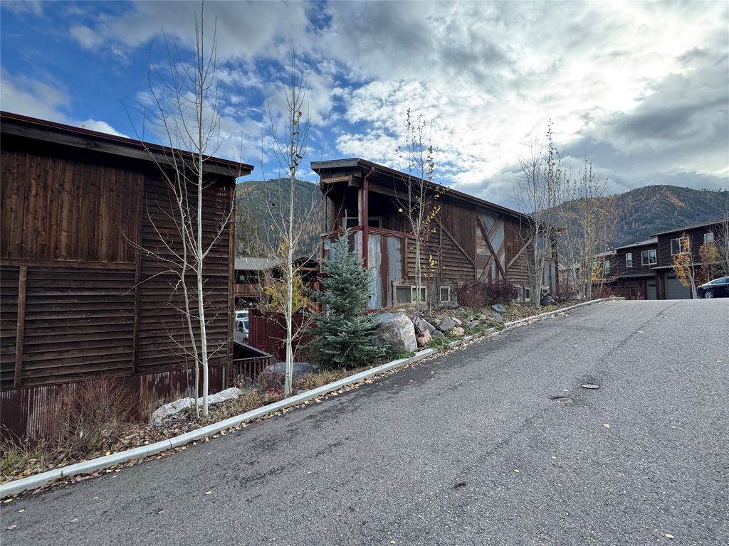 275 Jumbo Vista Way 1, Missoula, MT 59802 photo 3