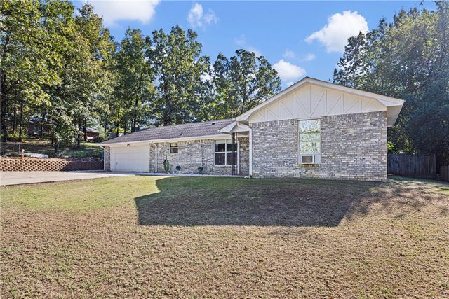 905 W 17th Terrace, Russellville, AR 72801
