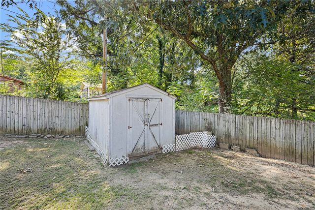 905 W 17th Terrace, Russellville, AR 72801