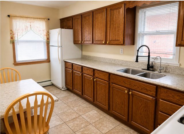 3224 ELISHA Avenue, Zion, IL 60099