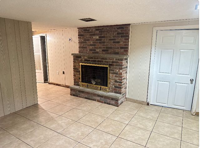 3224 ELISHA Avenue, Zion, IL 60099