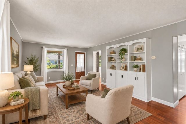 106 S Berkley Street, Kalamazoo, MI 49006