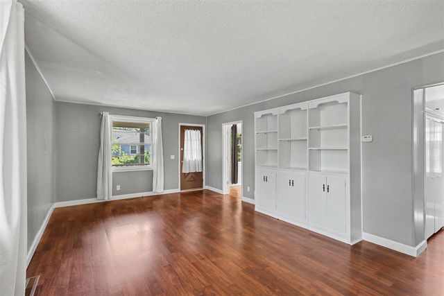 106 S Berkley Street, Kalamazoo, MI 49006