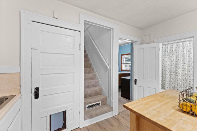 1054 Van Buren Avenue, Saint Paul, MN 55104
