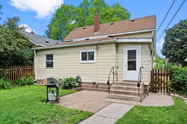 1054 Van Buren Avenue, Saint Paul, MN 55104