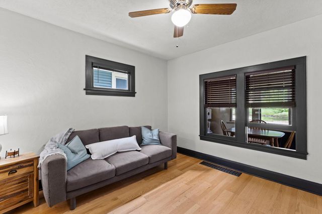 1054 Van Buren Avenue, Saint Paul, MN 55104