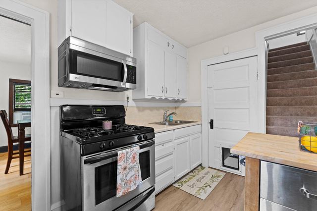 1054 Van Buren Avenue, Saint Paul, MN 55104