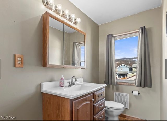 706 Logan Avenue, Toronto, OH 43964