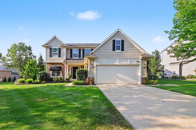 1105 Riverside Street, Milford, MI 48381
