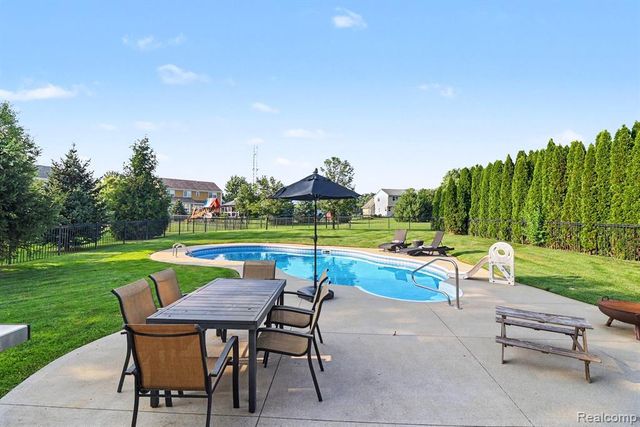 1105 Riverside Street, Milford, MI 48381