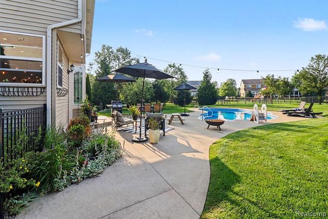 1105 Riverside Street, Milford, MI 48381