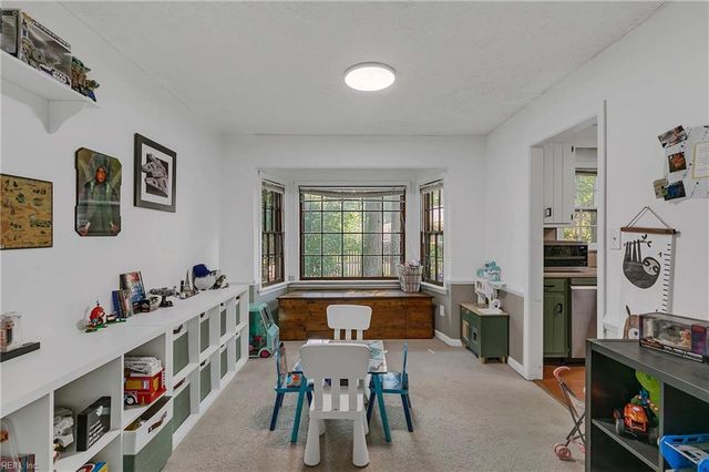 1 Smith ST, Poquoson, VA 23662