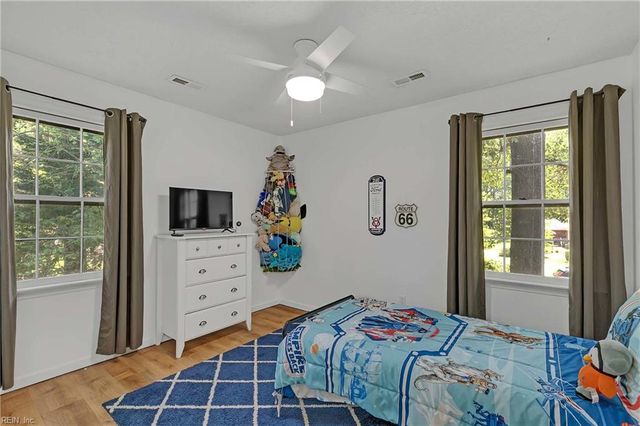 1 Smith ST, Poquoson, VA 23662