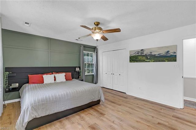 1 Smith ST, Poquoson, VA 23662