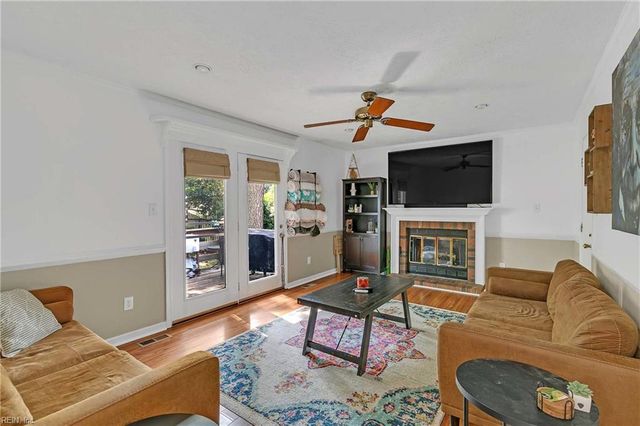 1 Smith ST, Poquoson, VA 23662