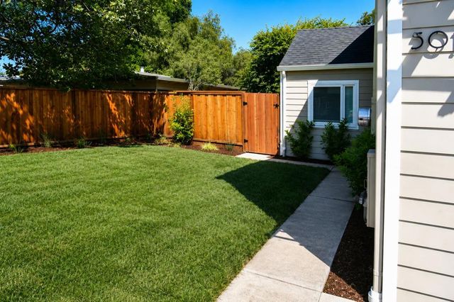 Pierce Road, Menlo Park, CA 94025