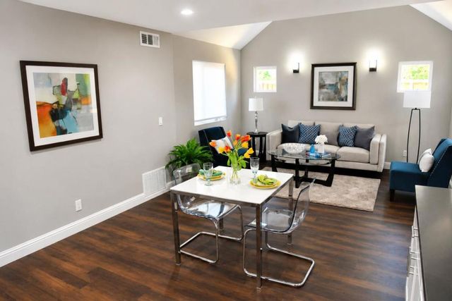Pierce Road, Menlo Park, CA 94025
