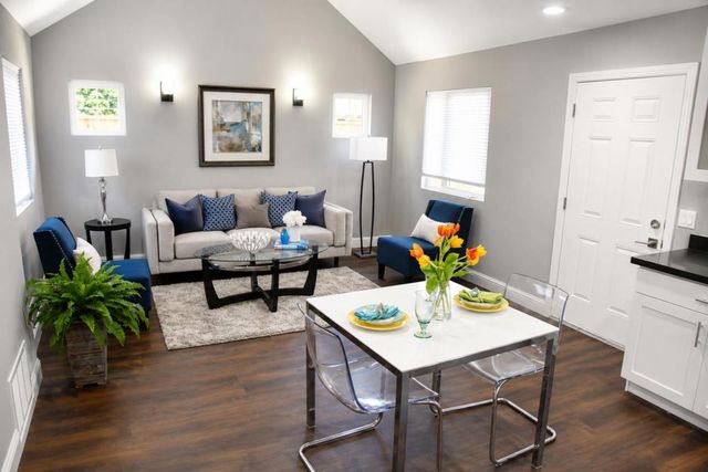 Pierce Road, Menlo Park, CA 94025