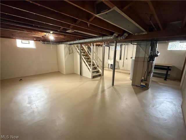 1385 Niagara Avenue, Akron, OH 44305