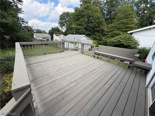 1385 Niagara Avenue, Akron, OH 44305