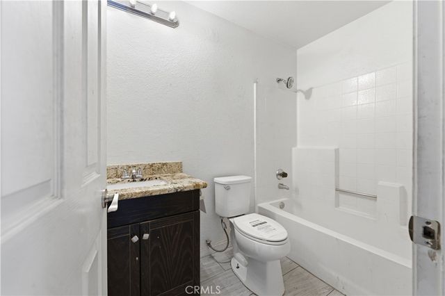 2629 E Kettering, Lancaster, CA 93535