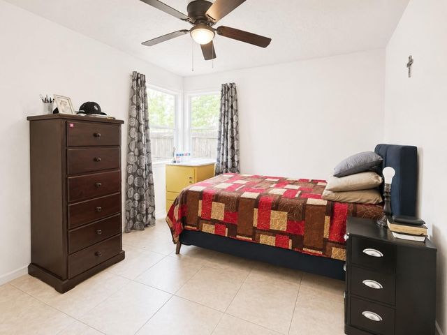6927 Foxmont Lane, Humble, TX 77338